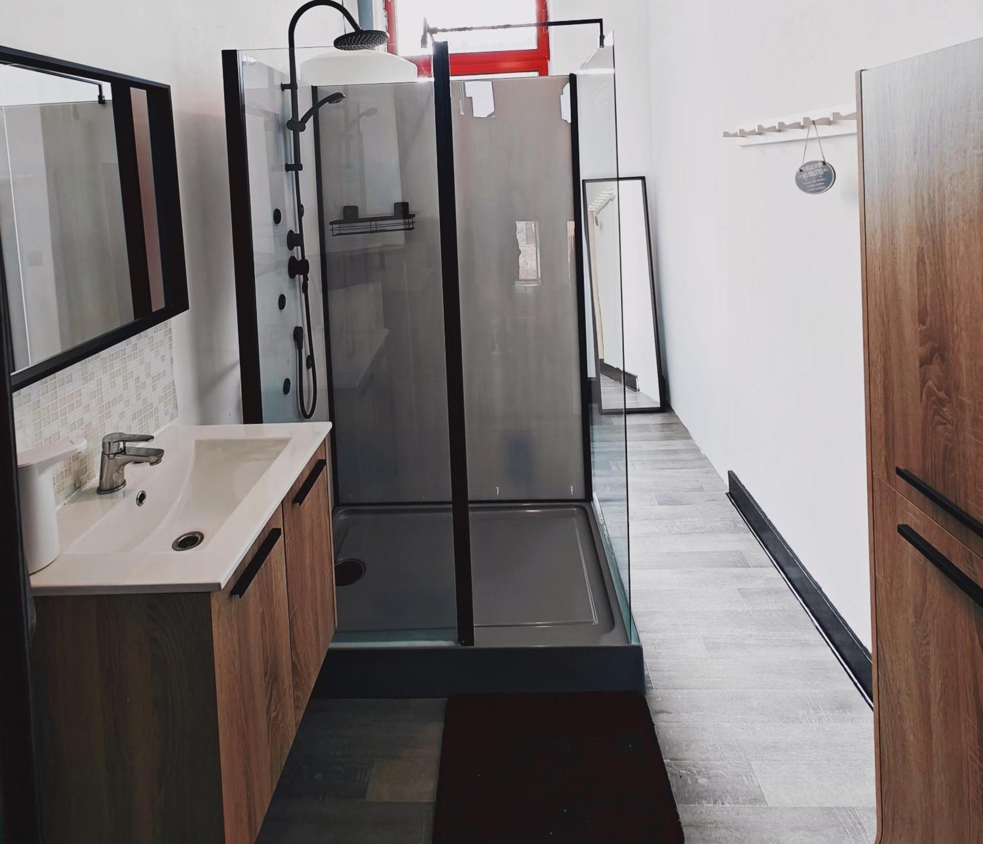 Chambre Privee Au 3E Etage Sans Ascenceur En Plein Centre De Charleroi Exterior foto